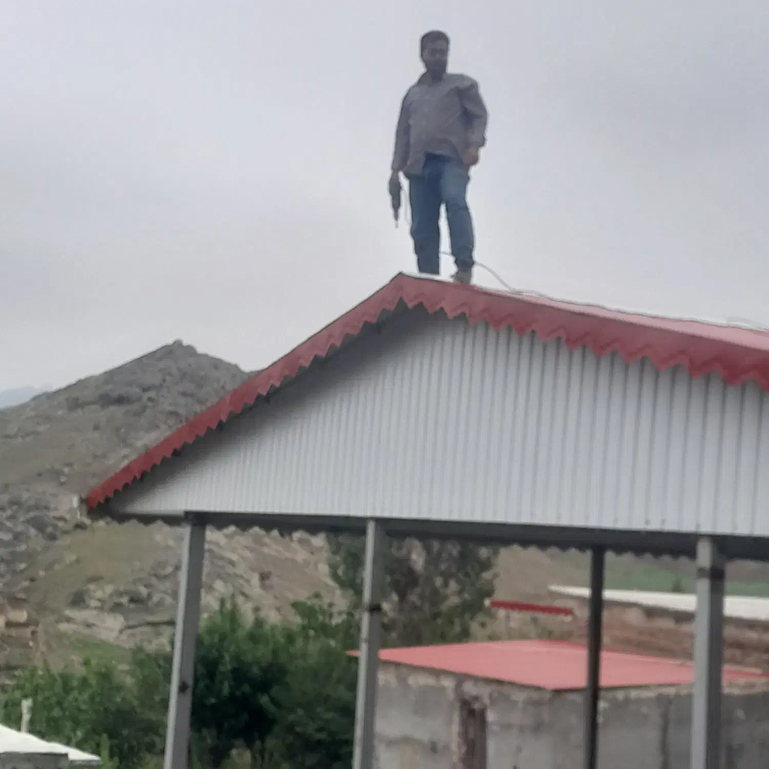 پوشش انواع سقفهای شیروانی|مصالح و تجهیزات ساختمان|گرمی, |دیوار