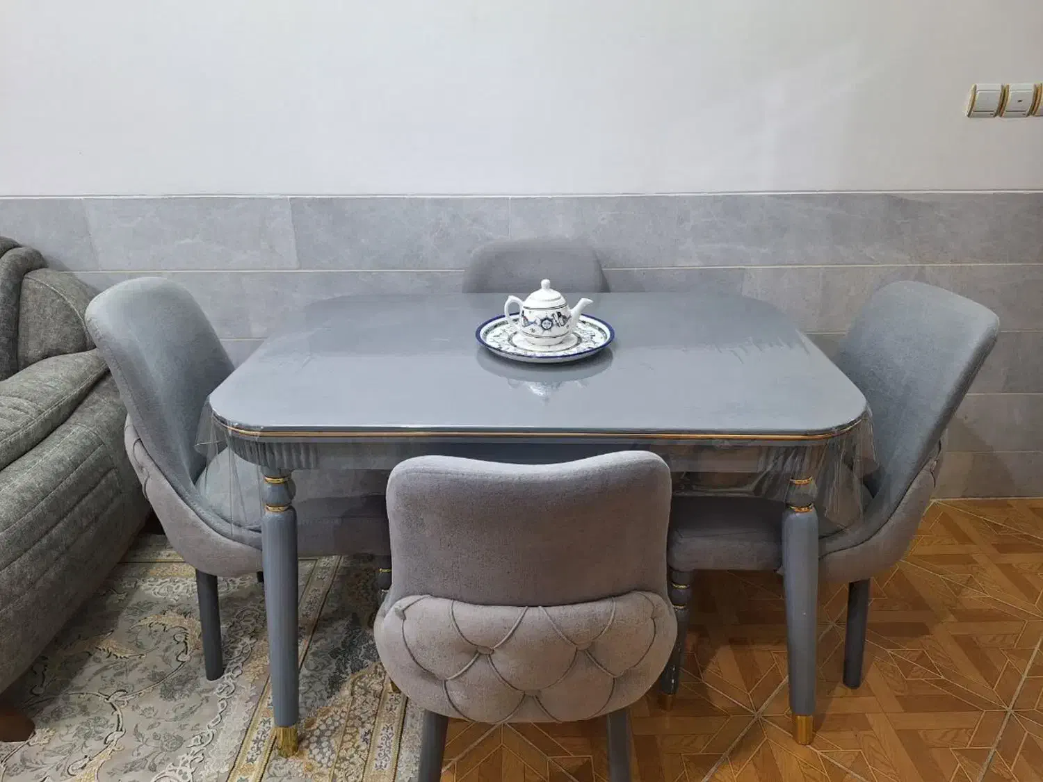 میز ناهار خوری|میز و صندلی غذاخوری|حمیدیا, |دیوار