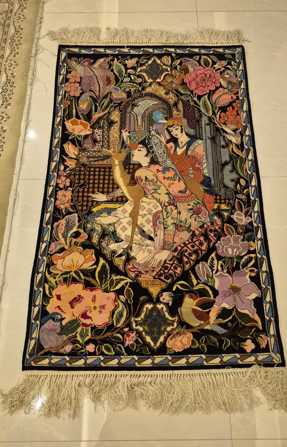 فرش دستباف زر و نیم اصفهان کرک و ابریشم نو|فرش|اصفهان, خانه اصفهان|دیوار