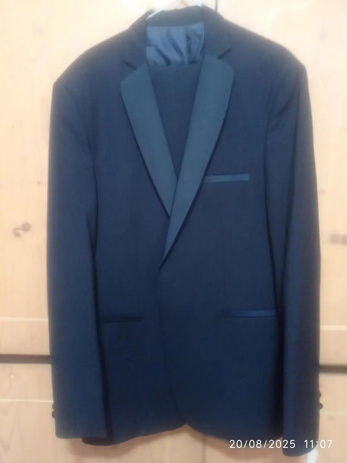 شخصی|لباس|بندر انزلی, سامانسر|دیوار