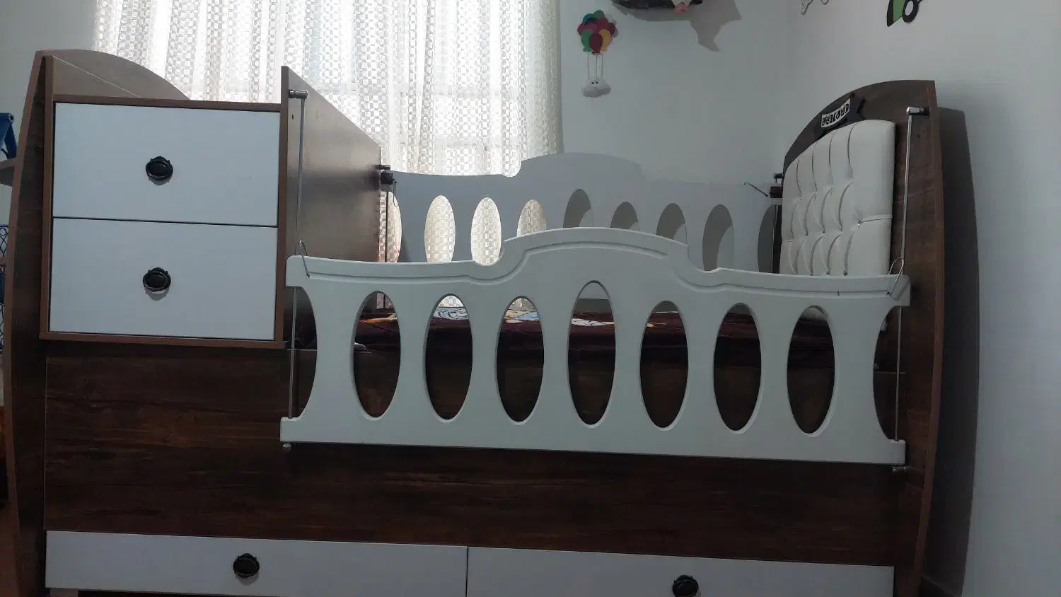 تخت کودک و نوجوان|تخت و سرویس خواب|صدرا-فارس, فاز ۱|دیوار