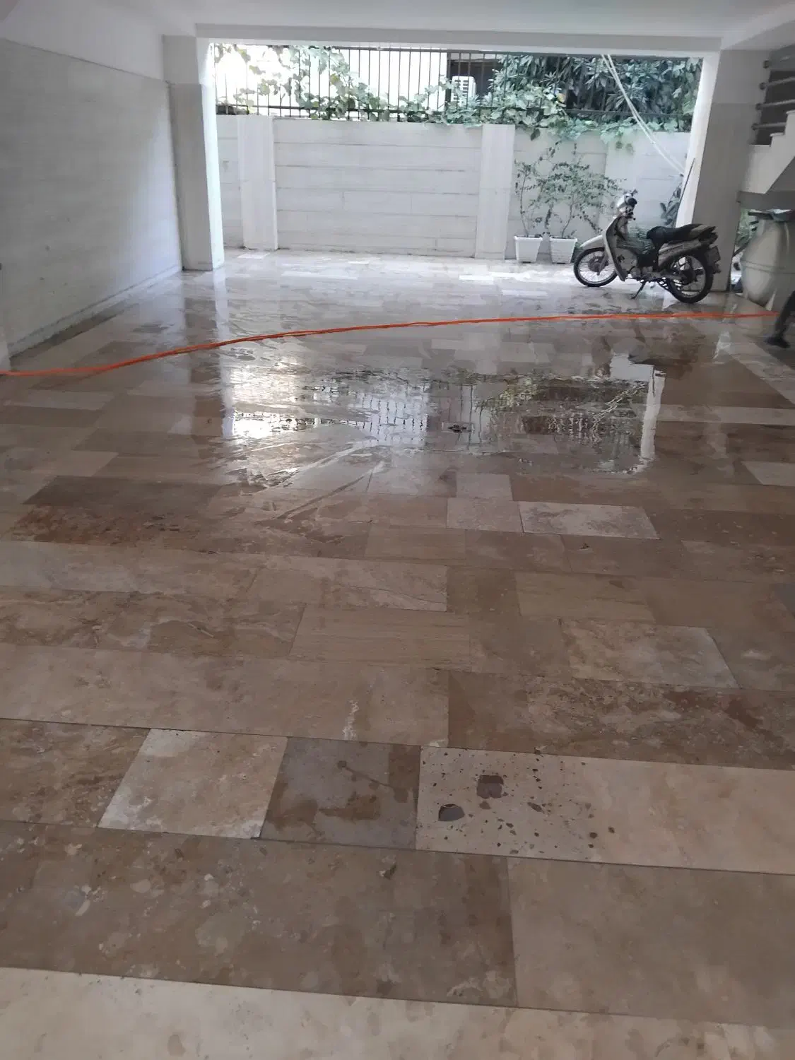 سنگ سابی کف سابی|خدمات نظافت|آمل, |دیوار