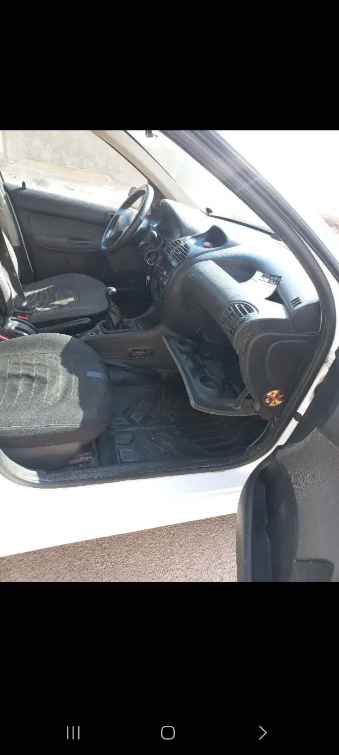 ۲۰۶ وی ۸|خودرو سواری و وانت|شاهین‌شهر, گرگاب|دیوار