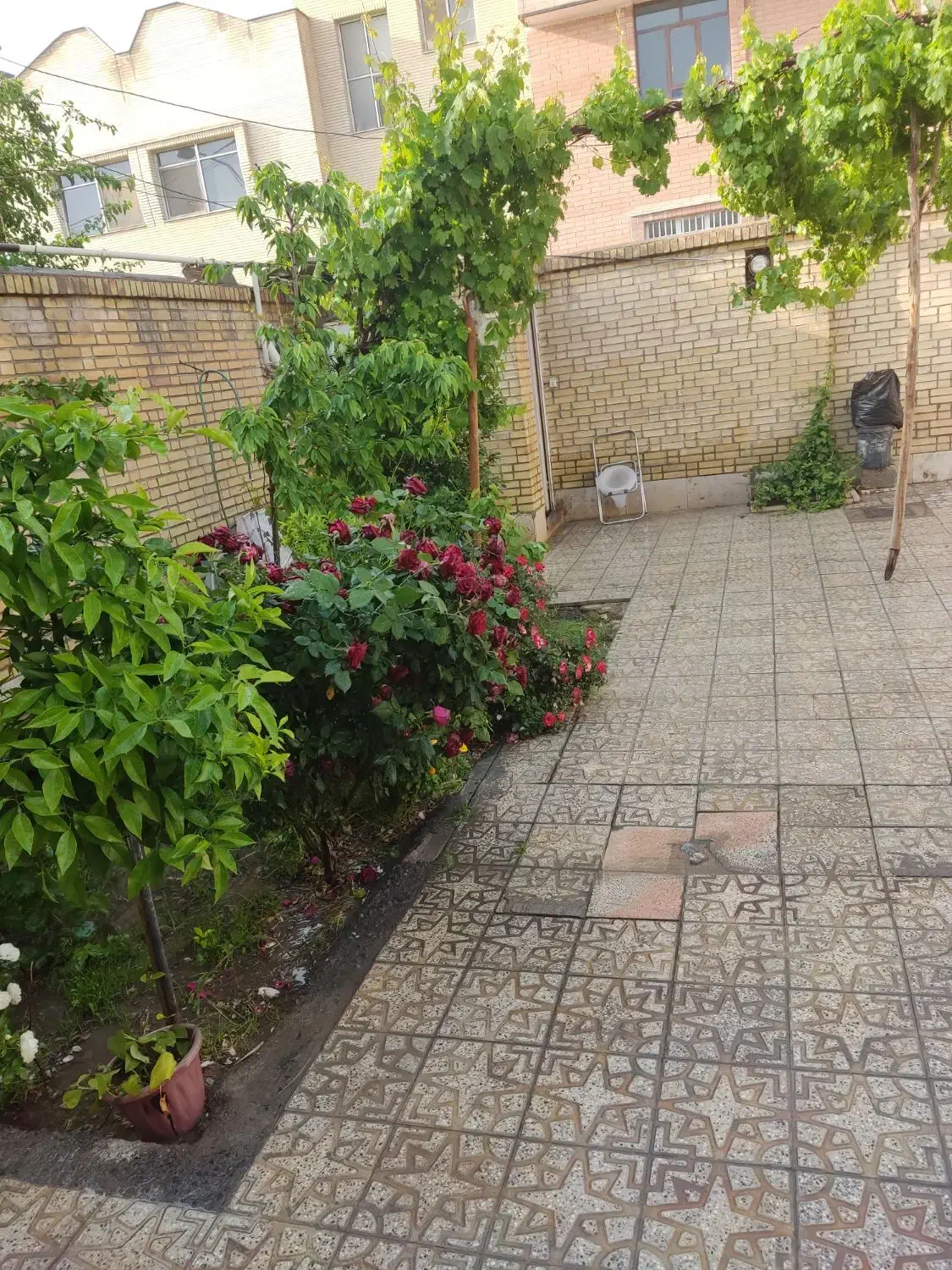 خانه ویلایی درگلدشت گلشهر خانه|فروش خانه و ویلا|نجف‌آباد, قلعه سفید|دیوار