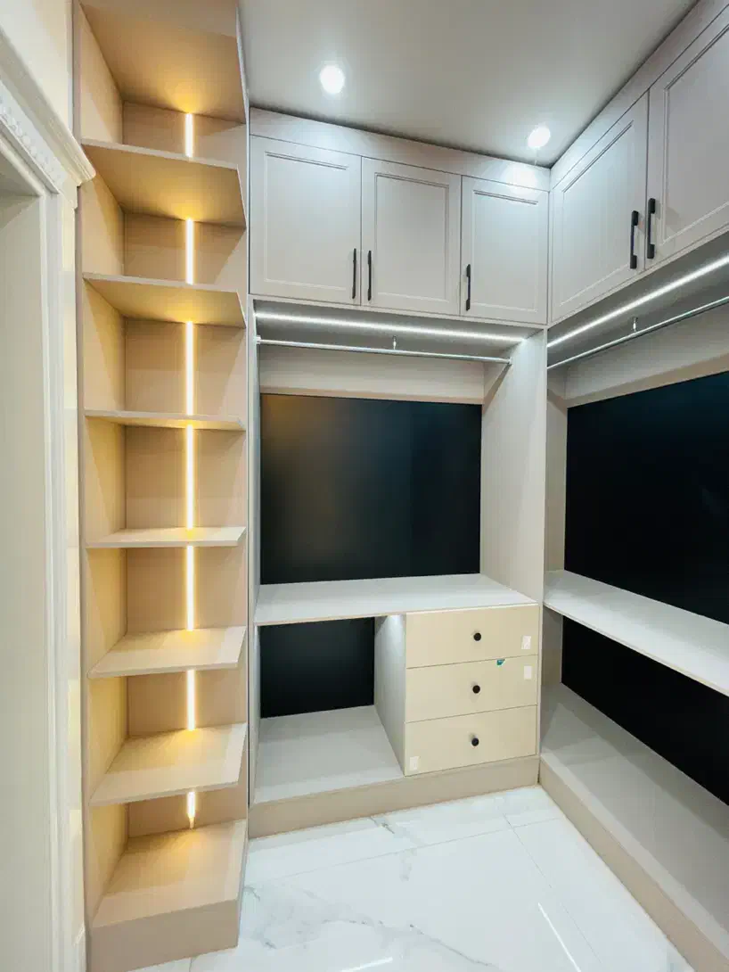 نیازمند نیروی ساده جهت کابینت سازی|استخدام صنعتی، فنی، مهندسی|اهواز, زیتون کارمندی|دیوار