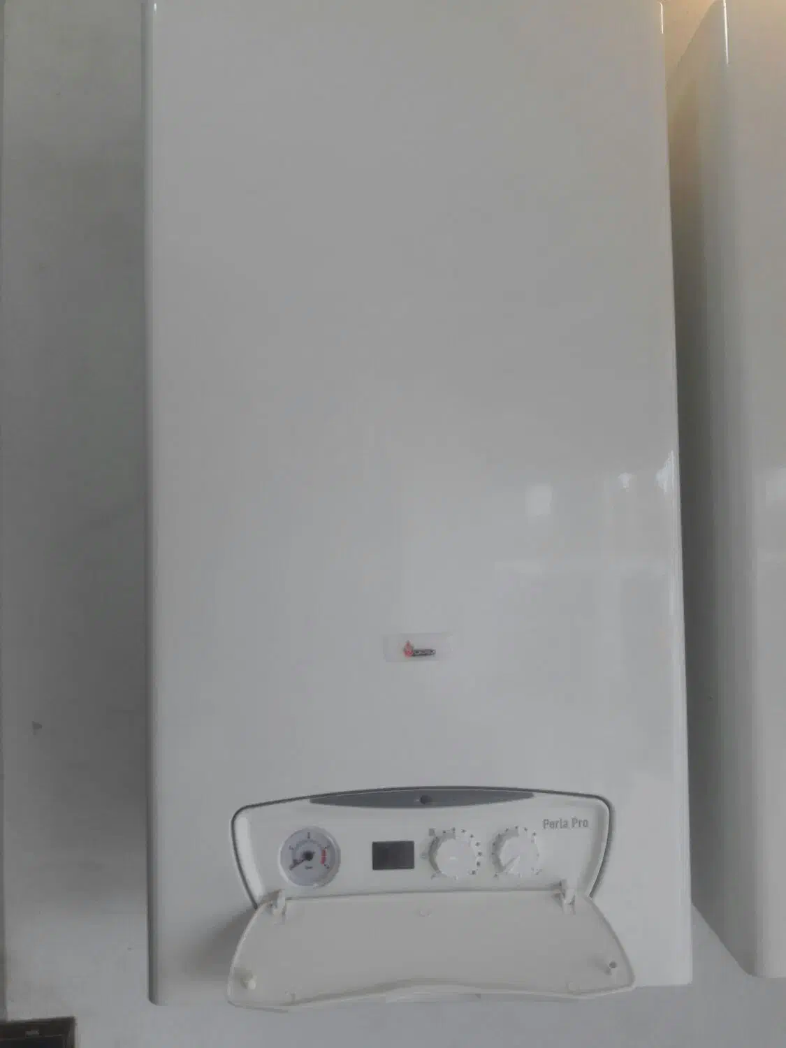پکیج پرلا 32 هزار بوتان سه ماه کارکرد در حد نو|آبگرمکن، پکیج، شوفاژ|سلمانشهر, |دیوار
