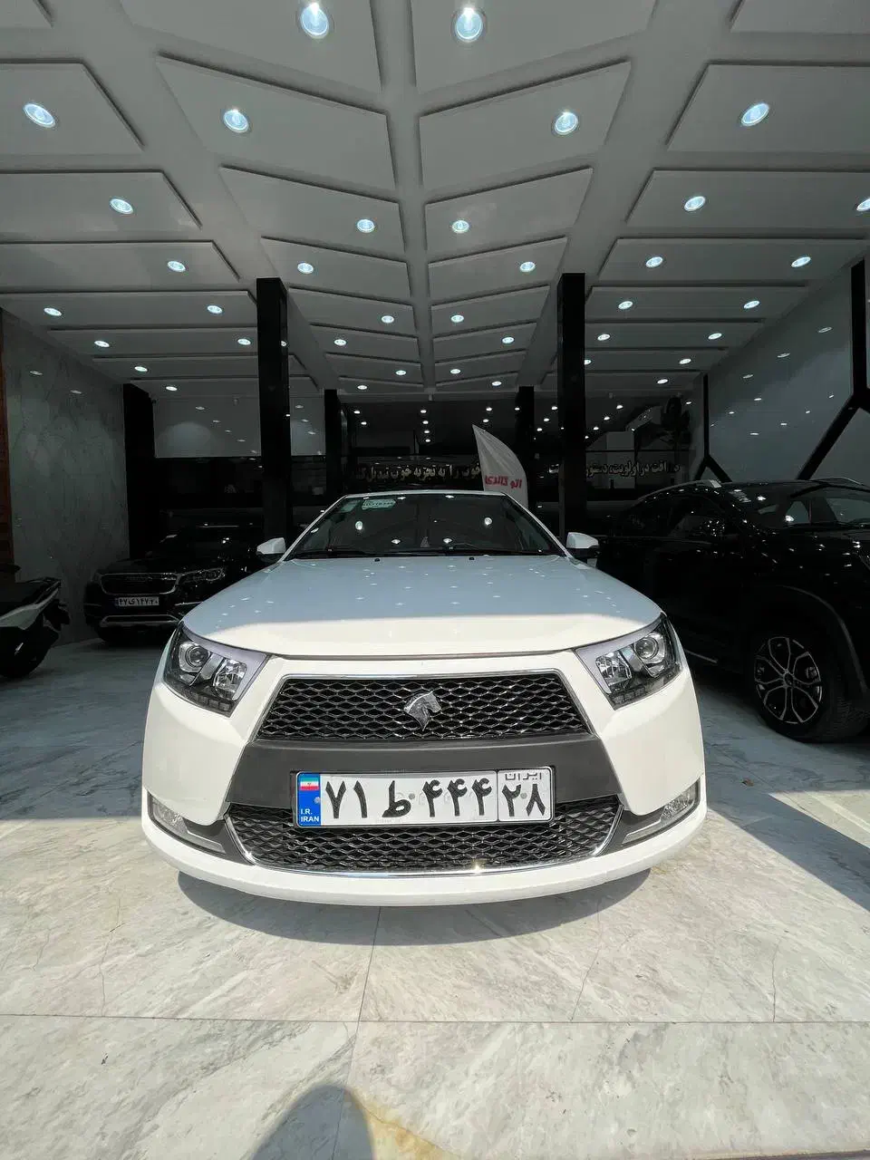 دنا/نقد و اقساط/ سفید و مشکی|خودرو سواری و وانت|تهران, جمهوری|دیوار