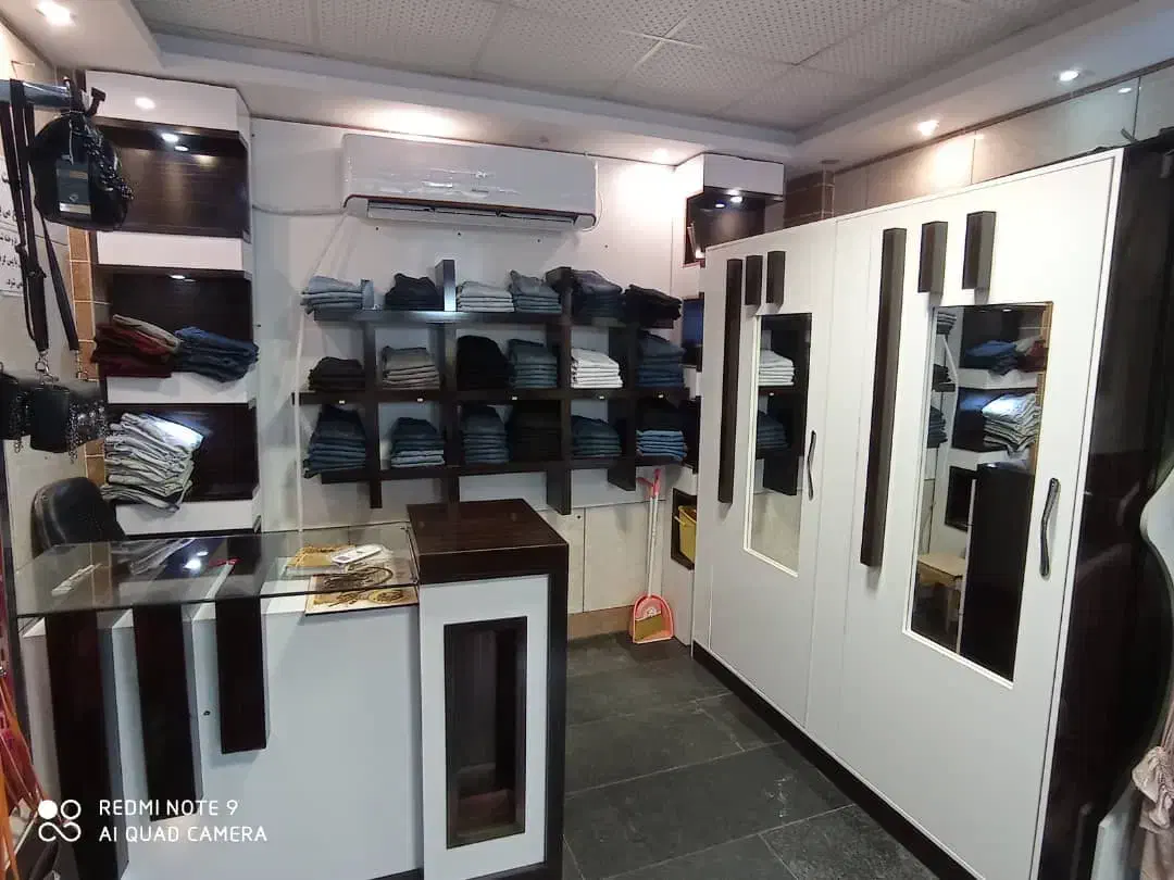 ویترین مغازه ، بوتیک ،|حراج|آستانه اشرفیه, |دیوار