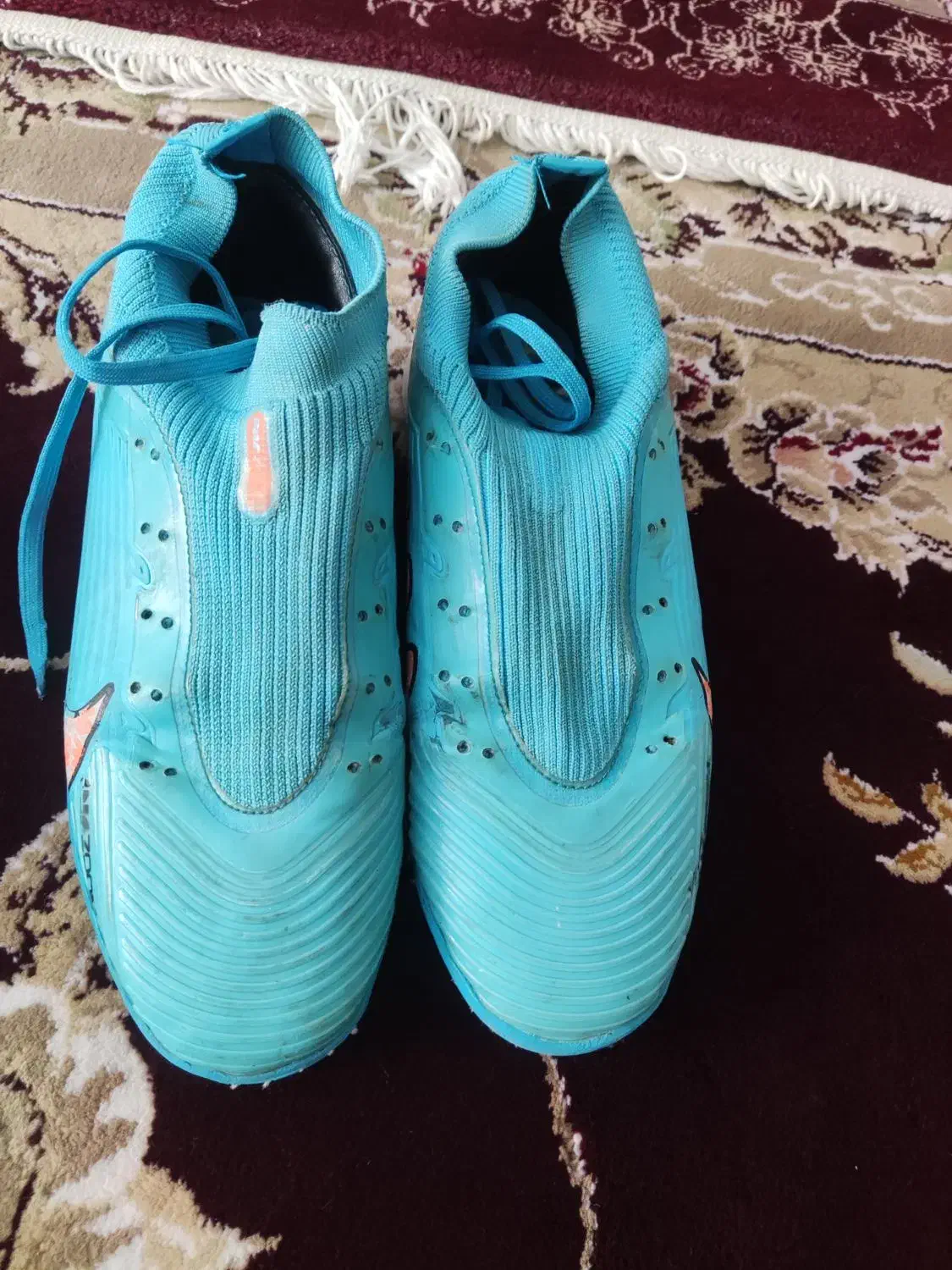 کفش فوتبال سالنی و چمن سایز 38 تا 40|کیف، کفش، کمربند|شیراز, شهرک گلستان|دیوار