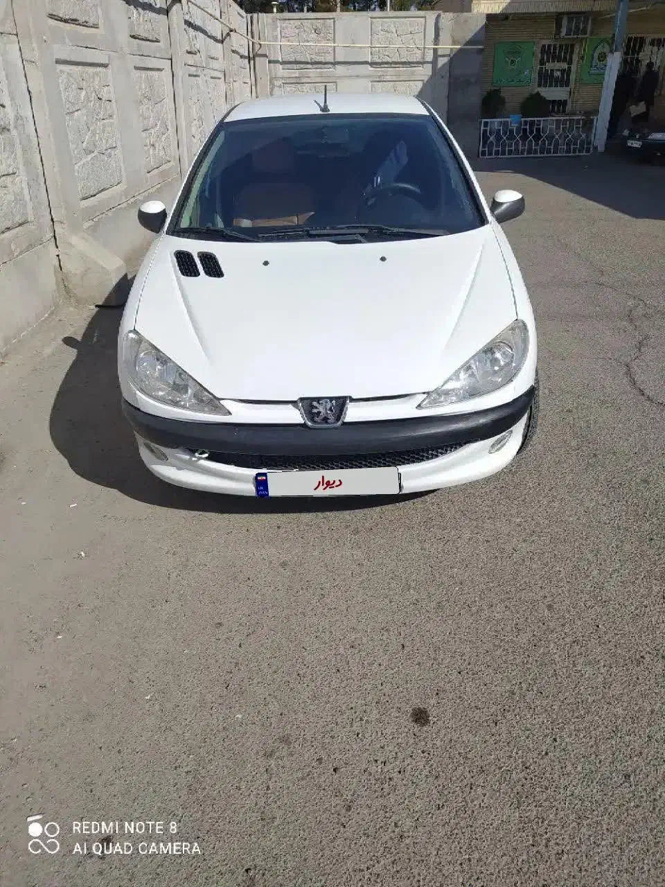 206 89|خودرو سواری و وانت|قم, چهل درخت‎|دیوار