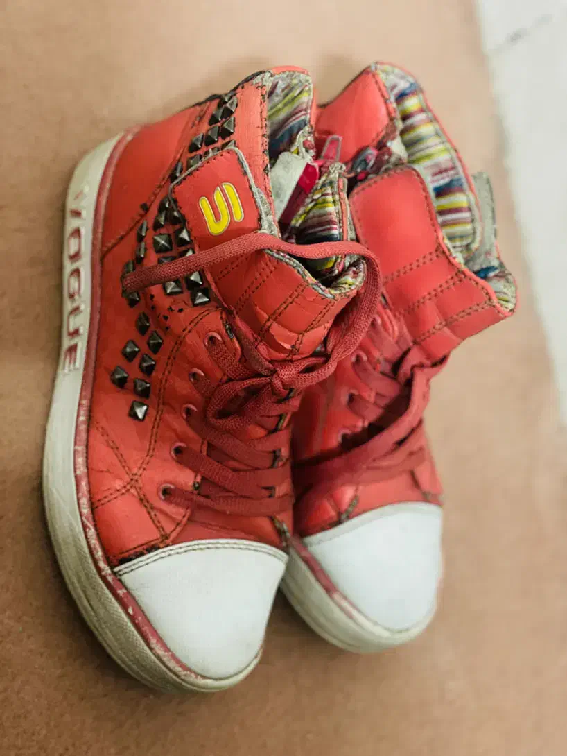 کفش اسپرت|کیف، کفش، کمربند|نیشابور, امام خمینی|دیوار