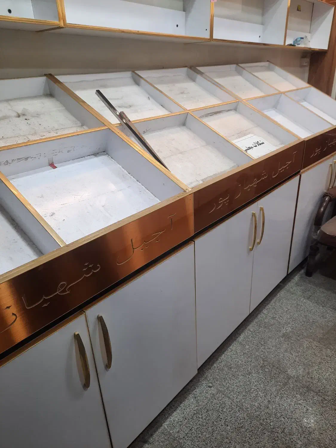 فروش کابینت وباکس آجیل وخشکبار|فروشگاه و مغازه|قروه, |دیوار