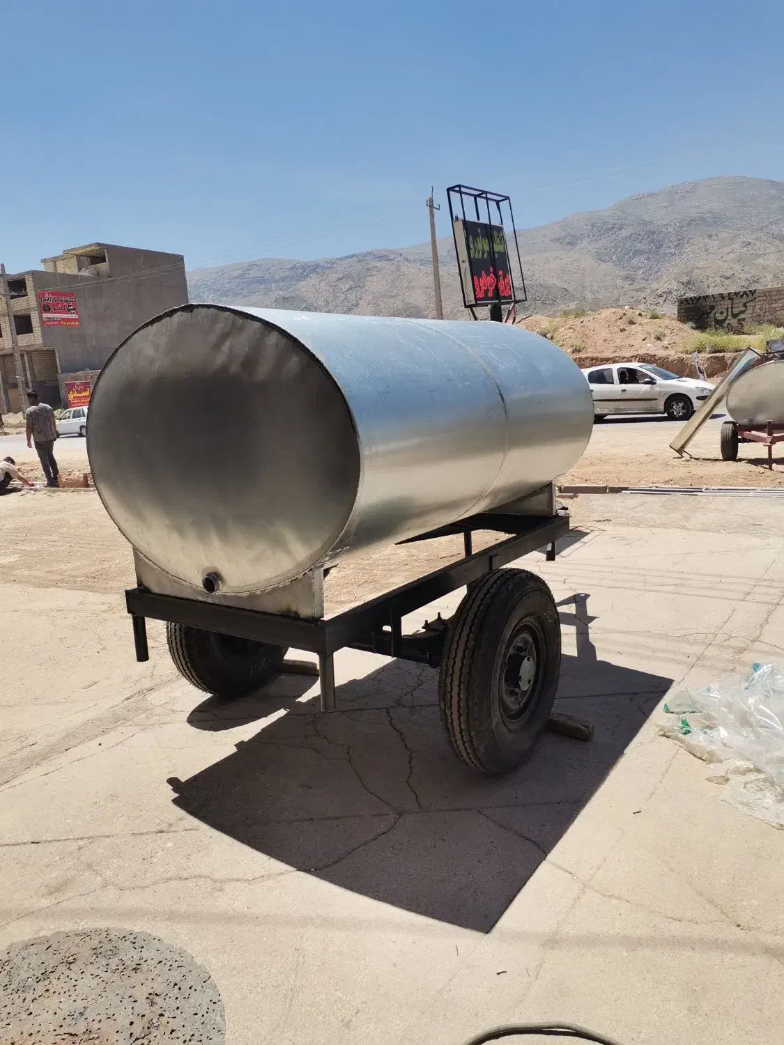 مخزن چرخدار/منبع چرخدار/تانکر آب|مصالح و تجهیزات ساختمان|شیراز, کیان آباد|دیوار
