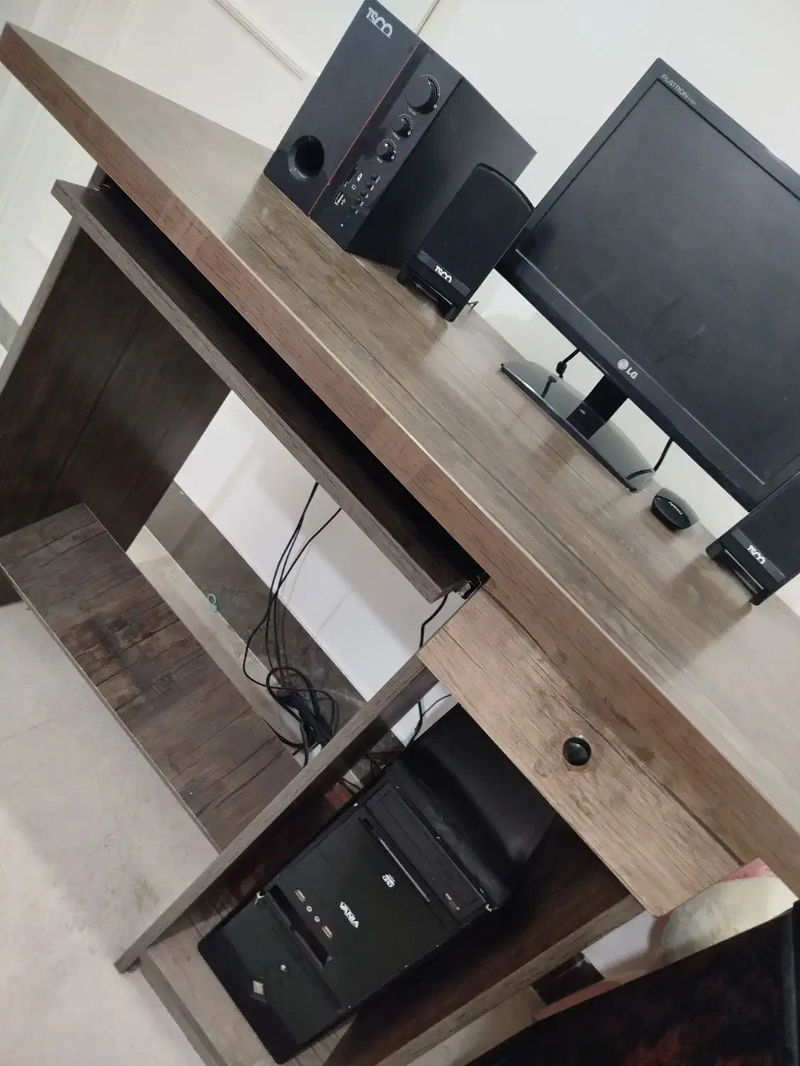 میز کامپیوتر|میز تحریر و کامپیوتر|علیآباد کتول, |دیوار