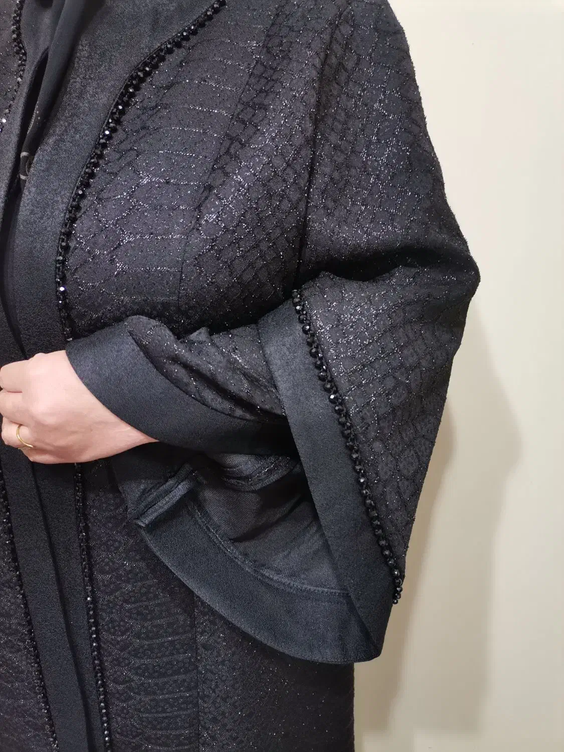 مانتو مجلسی سنگدوزی شده|لباس|کرج, کلاک پایین|دیوار