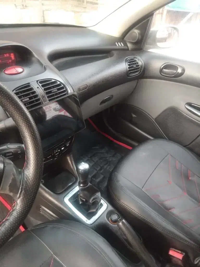 پژو ۲۰۶ اس دی وی ۸ مدل ۹۸|خودرو سواری و وانت|مهاباد (آذربایجان غربی), |دیوار