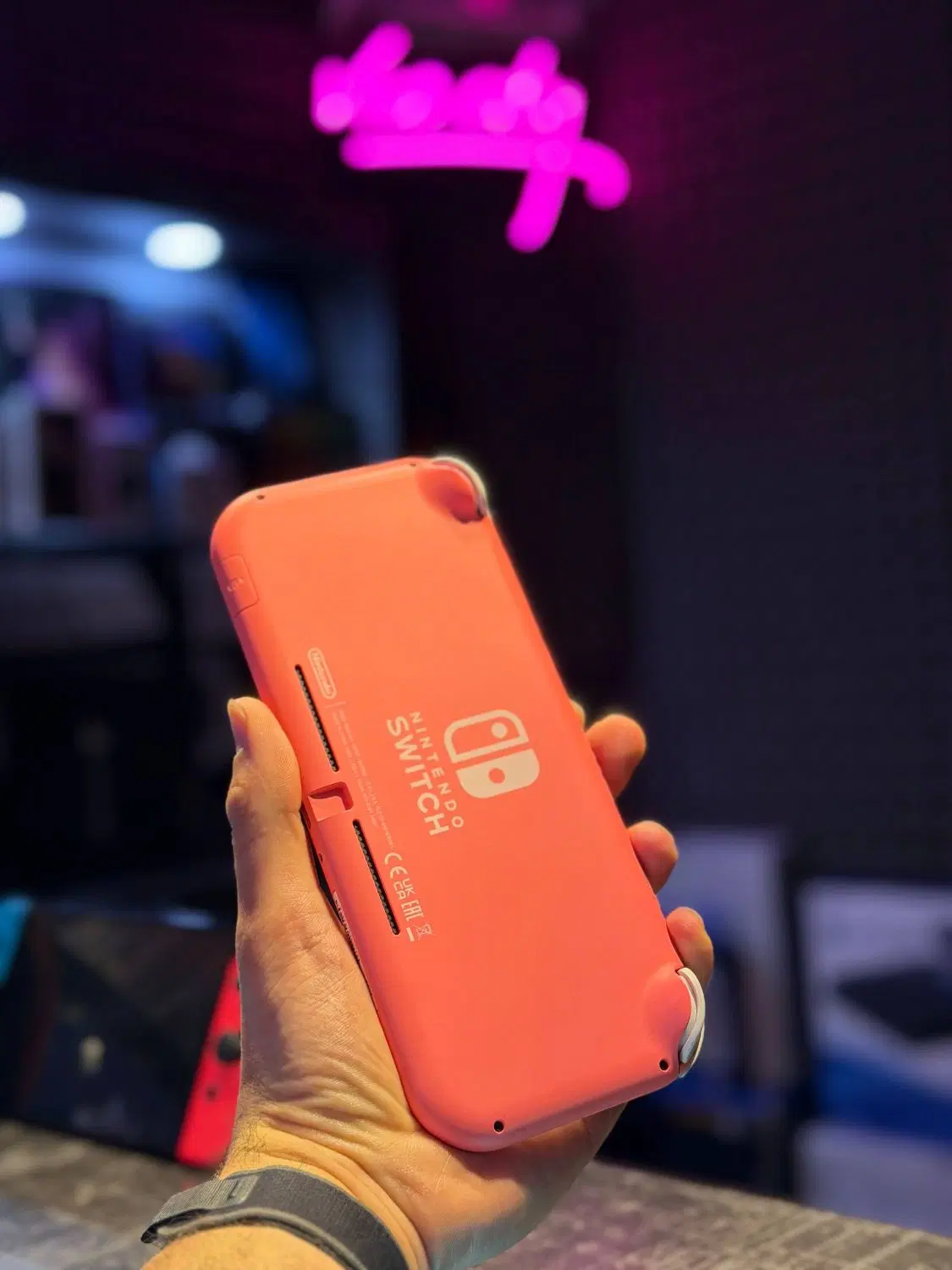 nintendo switch LITE red|کنسول، بازی ویدئویی و آنلاین|مشهد, سجاد شهر|دیوار
