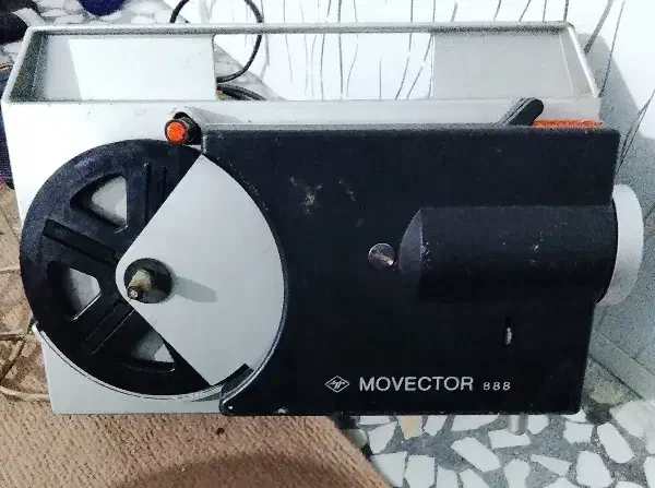 ویدیو پروژکتور قدیمی|تلویزیون و پروژکتور|بروجرد, |دیوار