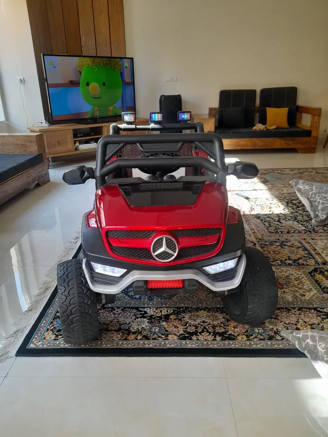 ماشین شارژی نو نو ۶ ماه استفاده شده|اسباب‌بازی بچه|اصفهان, شیخ اشراق|دیوار