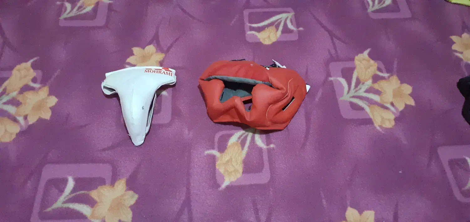 کلاه بوکس و کاپ و طناب TRX|تجهیزات ورزشی|مشکیندشت, |دیوار