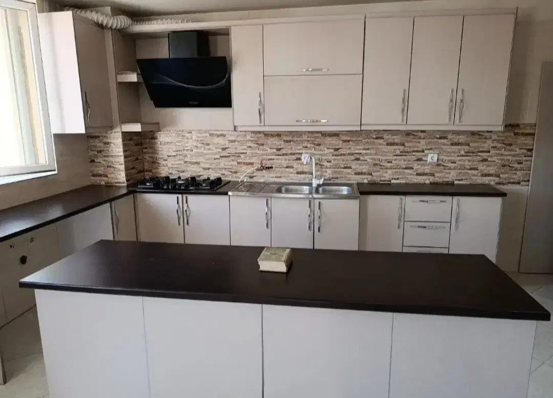 ۷۳ متر / دو خواب / اسانسوردار / قصرالدشت