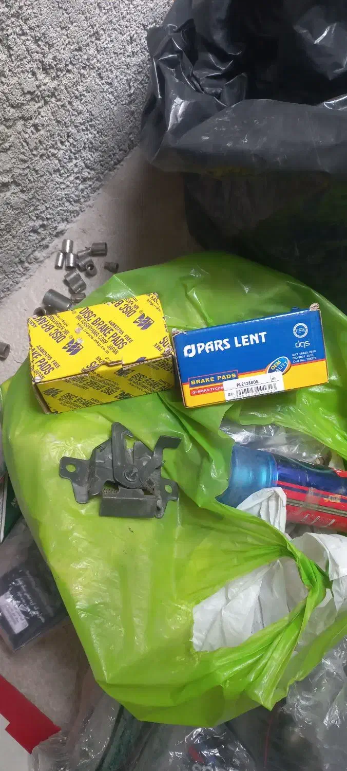 لوازم نیسان وانت. دیسک ترمز. لنت جلو. قفل کاپوت و.|قطعات یدکی و لوازم جانبی|احمدآبادمستوفی, |دیوار