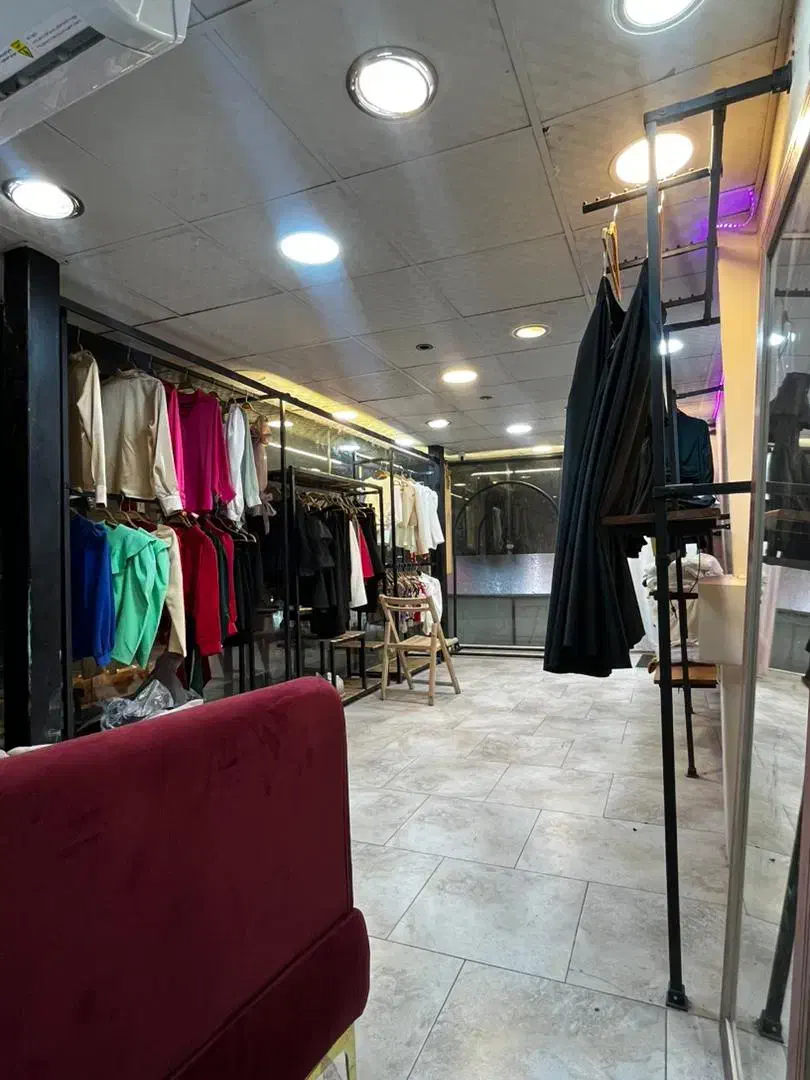 خ انقلاب اجاره طبقه بالا|اجارهٔ مغازه و غرفه|ساوه, |دیوار