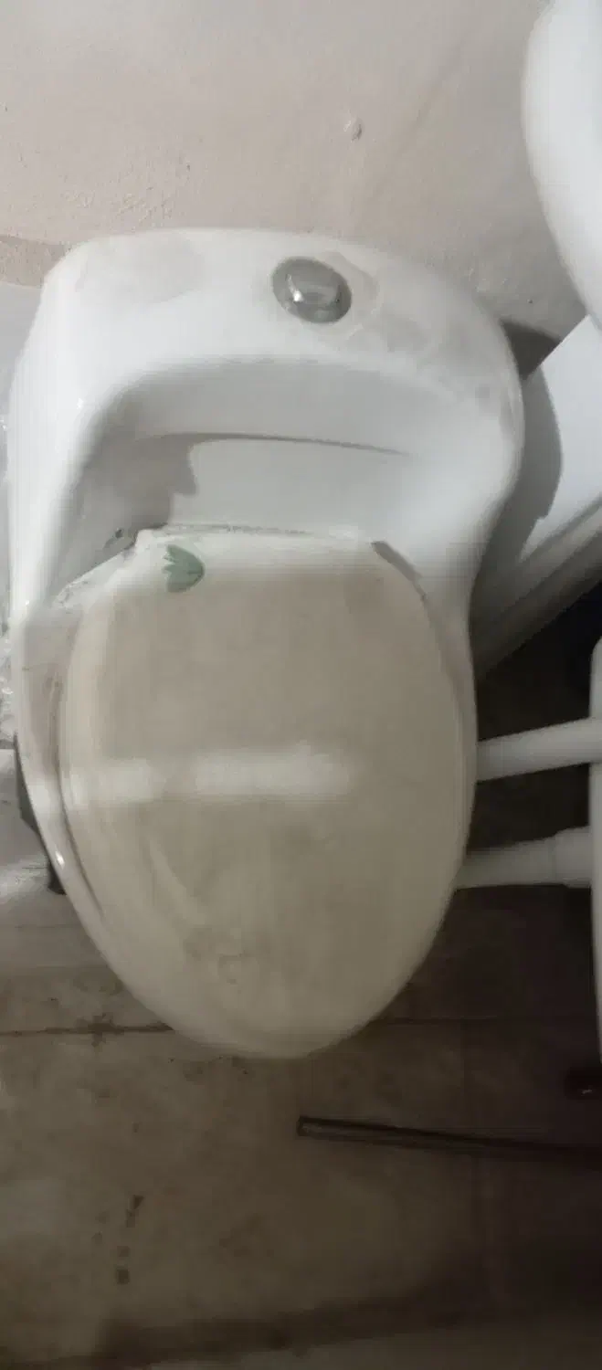 توالت فرنگی. روشویی. فلاش تانک. آینه و جا مایعی|لوازم سرویس بهداشتی|زاهدان, |دیوار