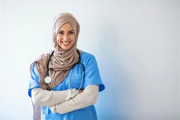 پرستاربیمار وسالمند|خدمات آرایشگری و زیبایی|شیراز, ستارخان|دیوار