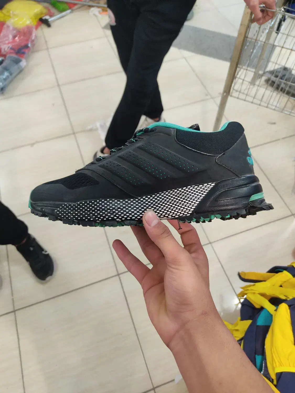 کفش|کیف، کفش، کمربند|نیشابور, شهرک رسولی|دیوار