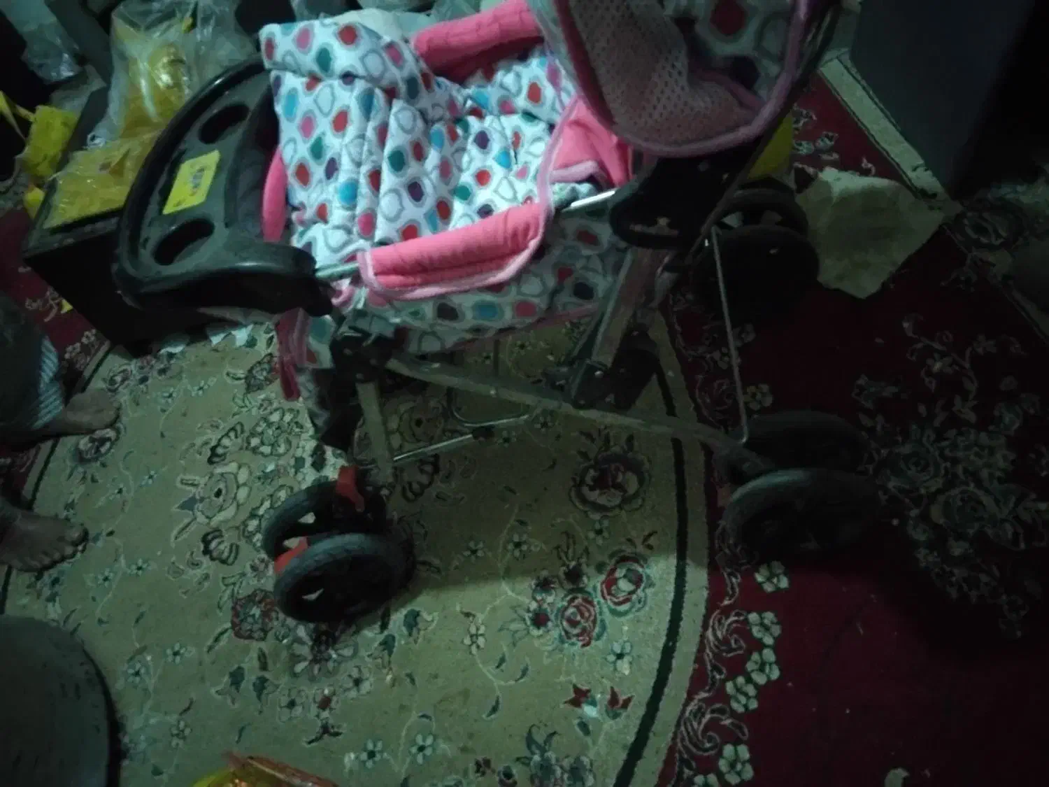 کالسکه بچه|کالسکه و لوازم جانبی|شاهینشهر, گزبرخوار|دیوار