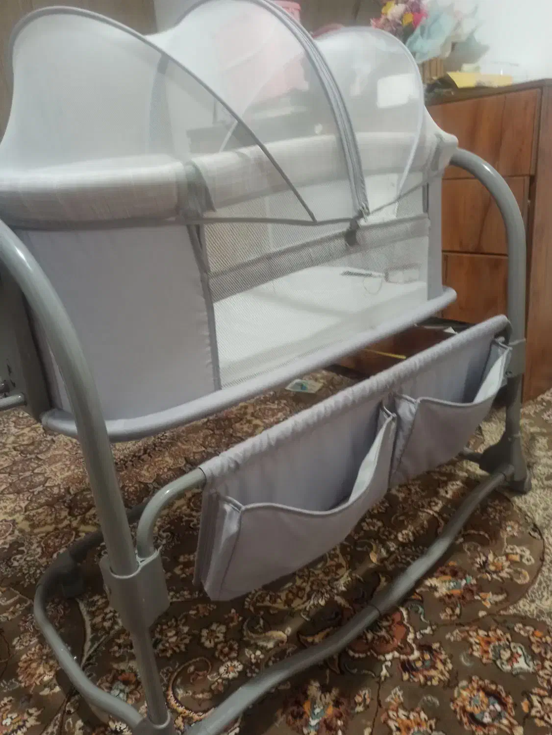 گهواره کنار تخت مادر برقی ماستلا|تخت و صندلی بچه|خرمآباد, |دیوار