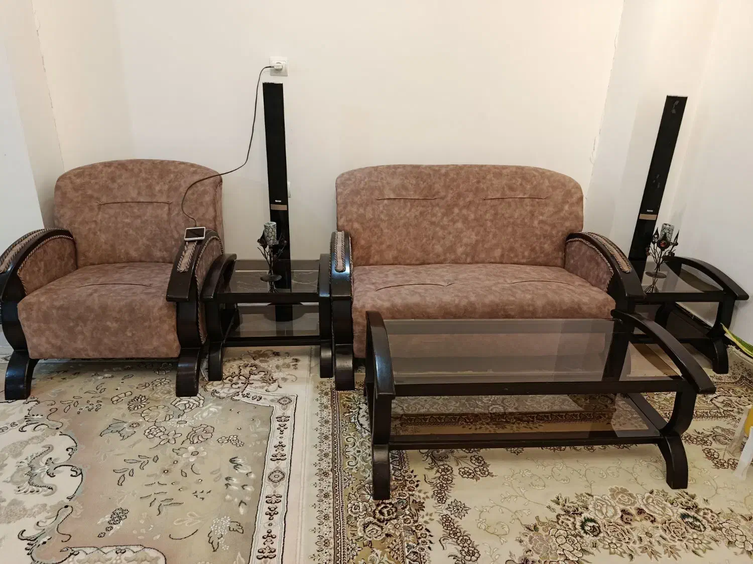 مبل هفت نفره همراه میز عسلی و جلو مبلی|مبلمان خانگی و میز عسلی|علی‌آباد کتول, |دیوار