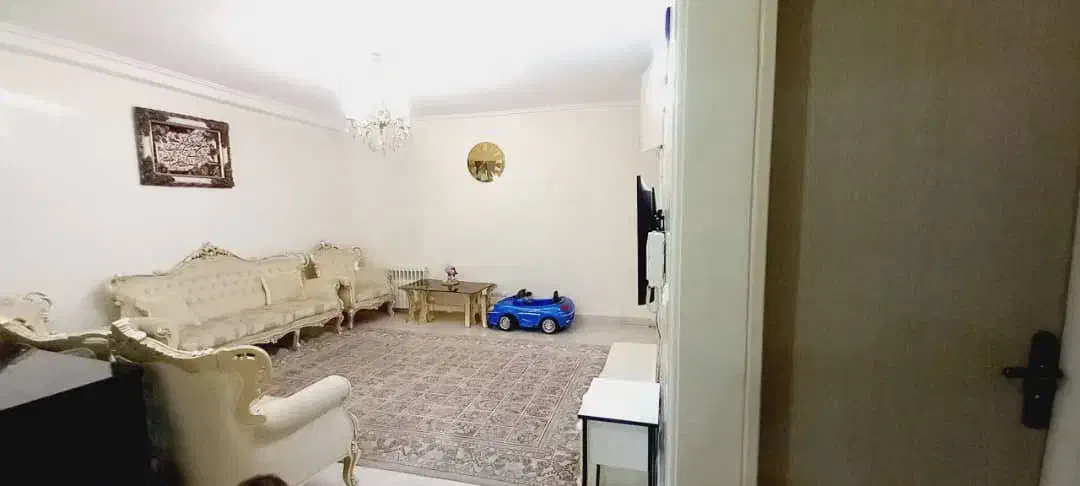 ۶۱ متر / پارکینگ و آسانسور / رهن (مقطوع)