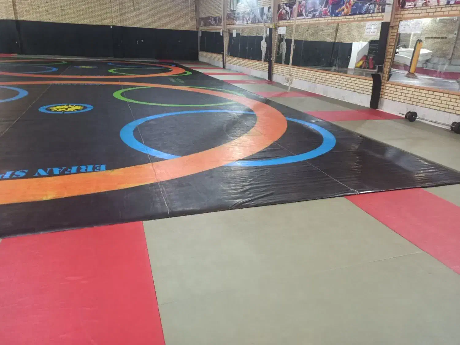 اجاره باشگاه ۵۵۰ متری در دانشگاه اصفهان|اجارهٔ دفتر کار، اتاق اداری، مطب|اصفهان, دانشگاه اصفهان|دیوار