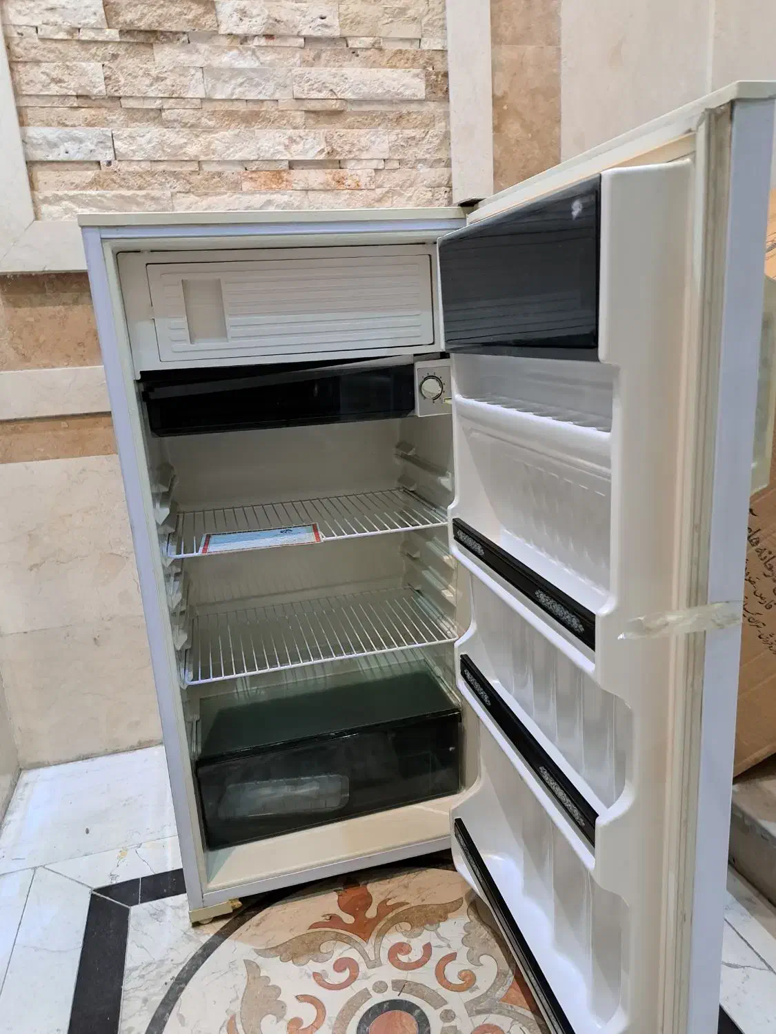 یخچال 8 فوت ازمایش نونو|یخچال و فریزر|ری, هاشمآباد|دیوار