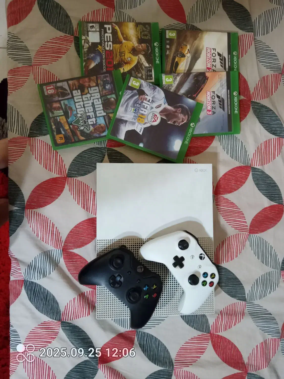x box one s/ایکس باکس وان اس/۵سی دی|کنسول، بازی ویدئویی و آنلاین|شیراز, مبعث|دیوار