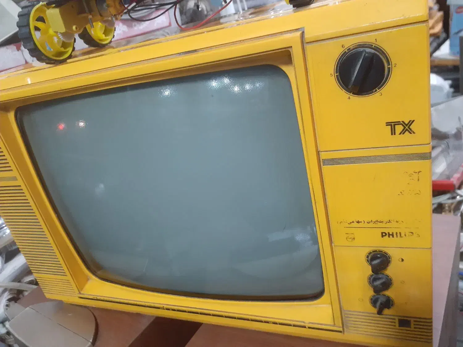 تلویزیون قدیمی|تلویزیون و پروژکتور|پاکدشت, خاتون آباد|دیوار