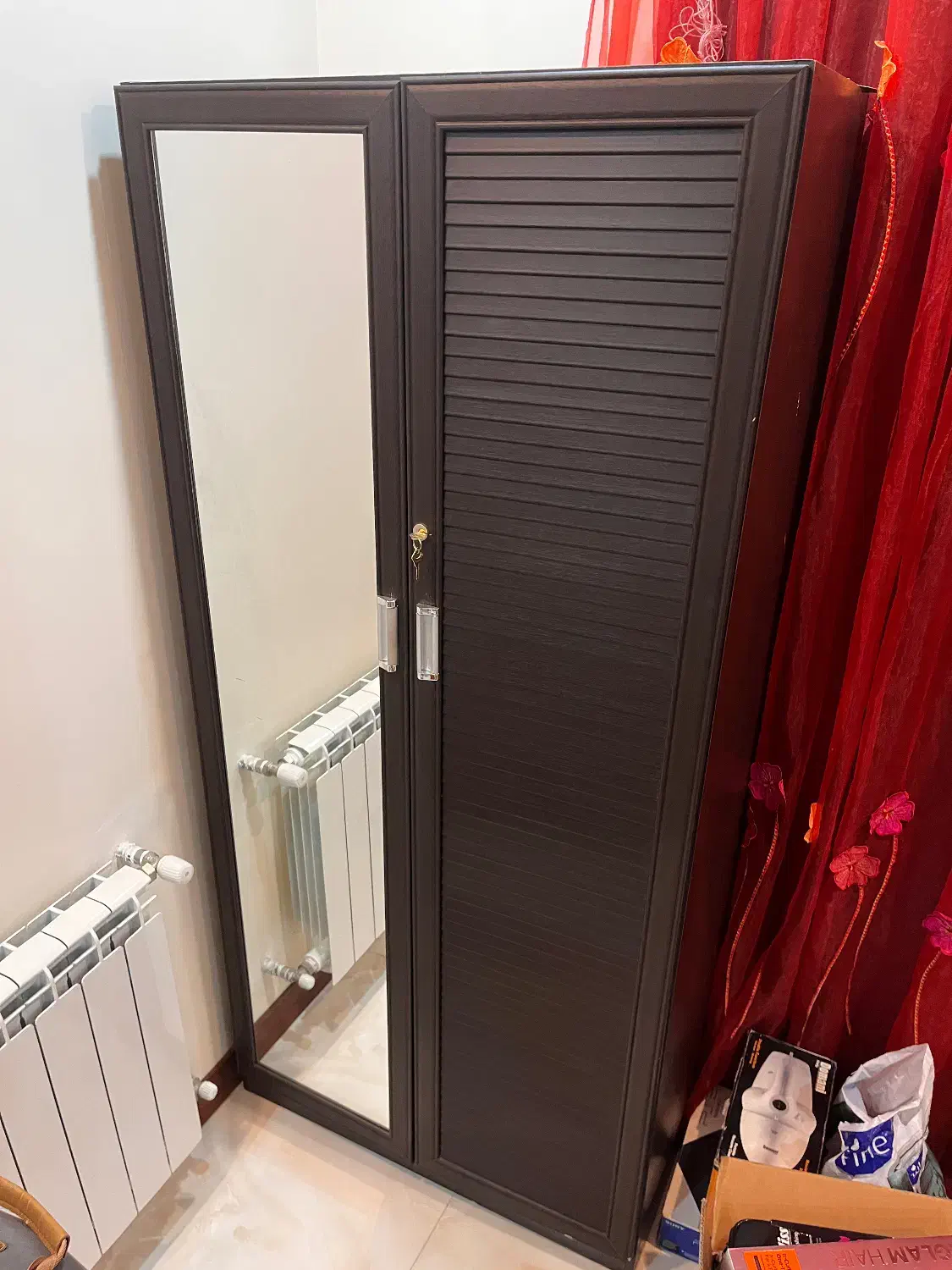 کمد چوبی دو در همراه آینه قدی|جاکفشی، کمد، دراور|تهران, پرستار|دیوار