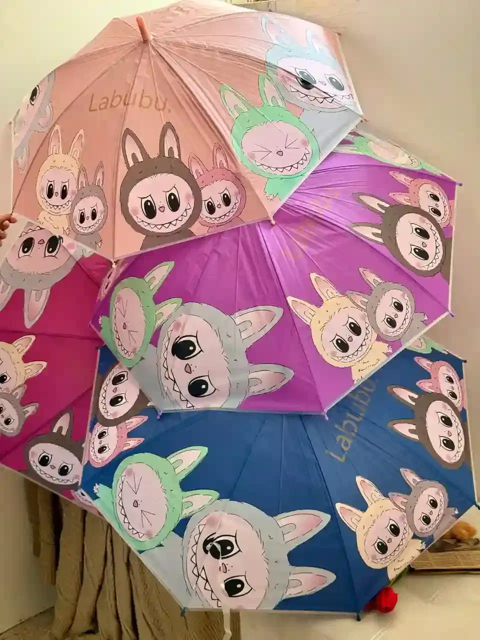 پخش عمده و تکی چتر طرح کرومی و لبوبو|اسباببازی بچه|مشهد, مصلی (کارمندان اول)|دیوار