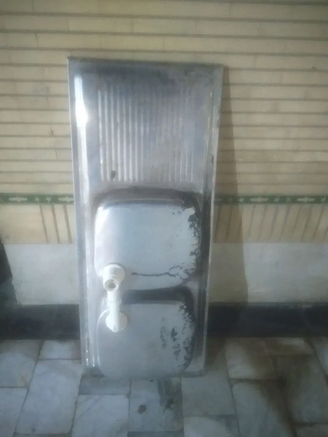 صندلی آشپزخانه سین ک|آب‌چکان و نظم‌دهنده ظروف|زاهدان, |دیوار