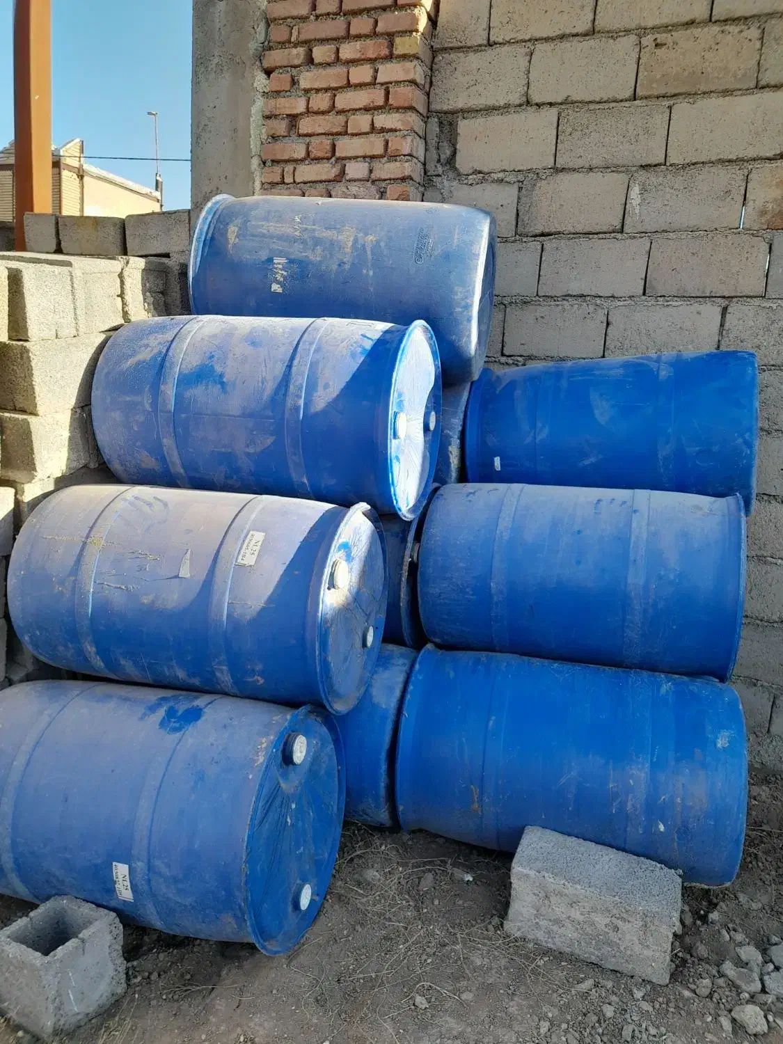 بشکه ی پلاستیکی ۲۲۰ لیتری|مصالح و تجهیزات ساختمان|چهاردولی, |دیوار