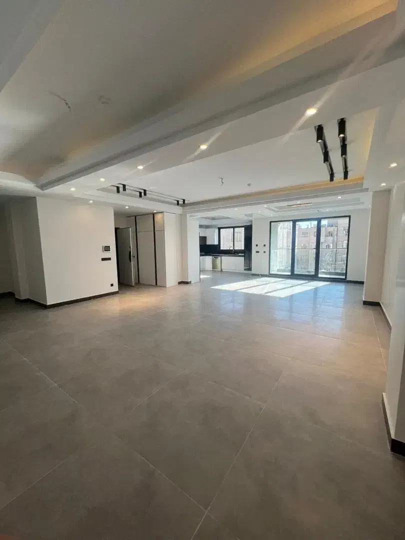 195متر نوساز/مشاعات هتلینگ/ویوی ابدی/سازه ای برند