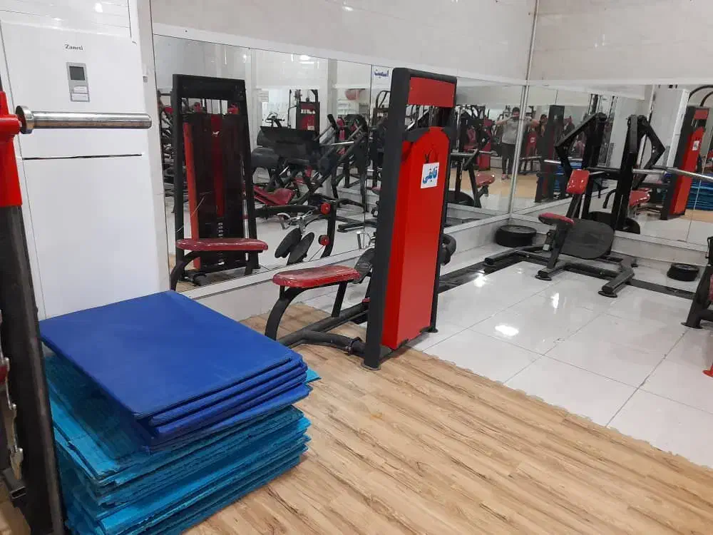 فروش کلیه وسایل باشگاه بدنسازی|تجهیزات ورزشی|خرم‌آباد, |دیوار