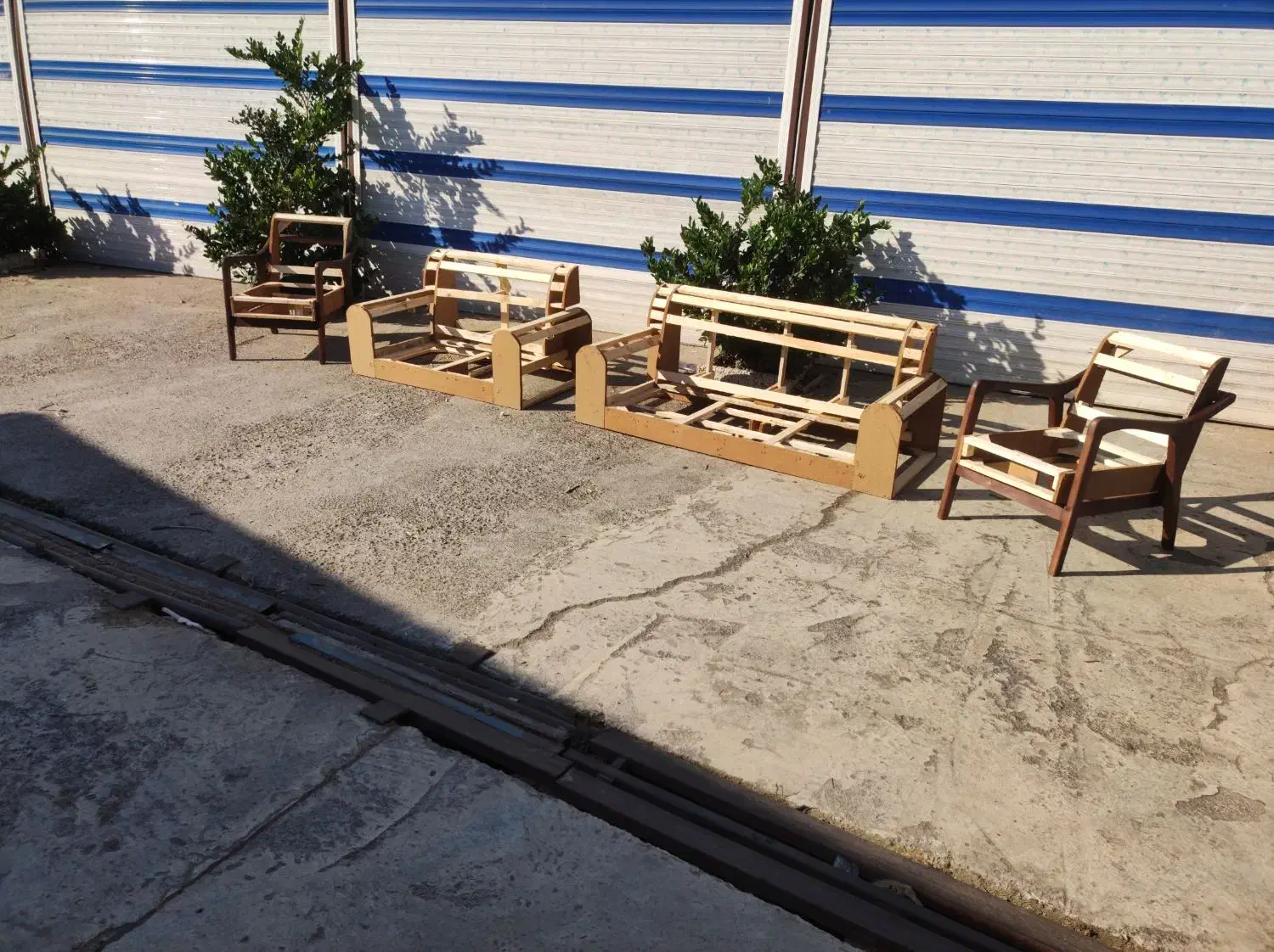 مبلمان نوین شمال تولید تعمیر انواع مبلمان و صندلی|مبلمان خانگی و میز عسلی|آستانه اشرفیه, |دیوار