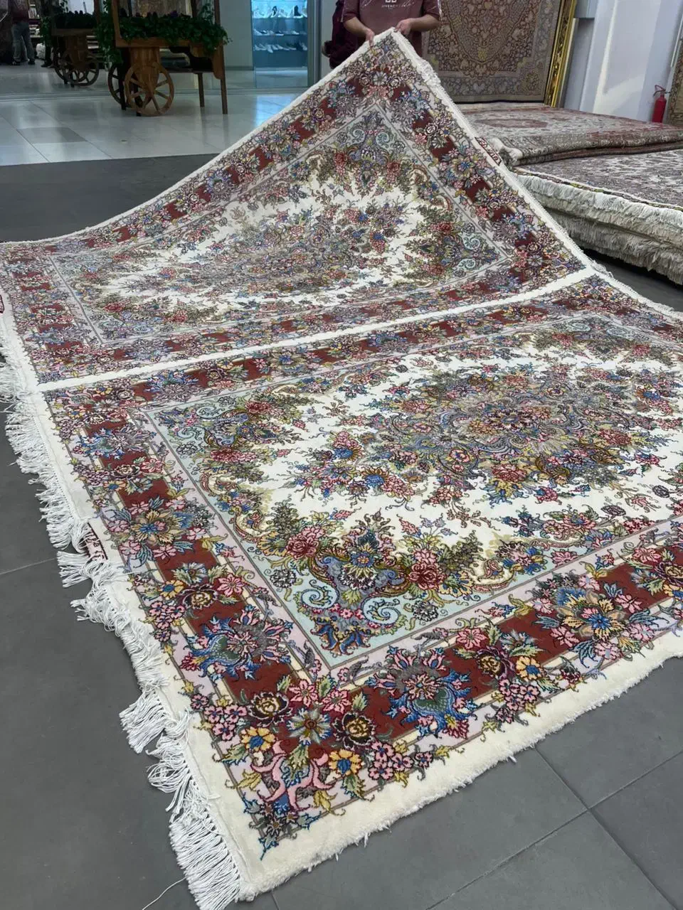 فرش دستباف (بساک)جفت خطیبی تبریز ۳۵ رج|فرش|مشکیندشت, |دیوار