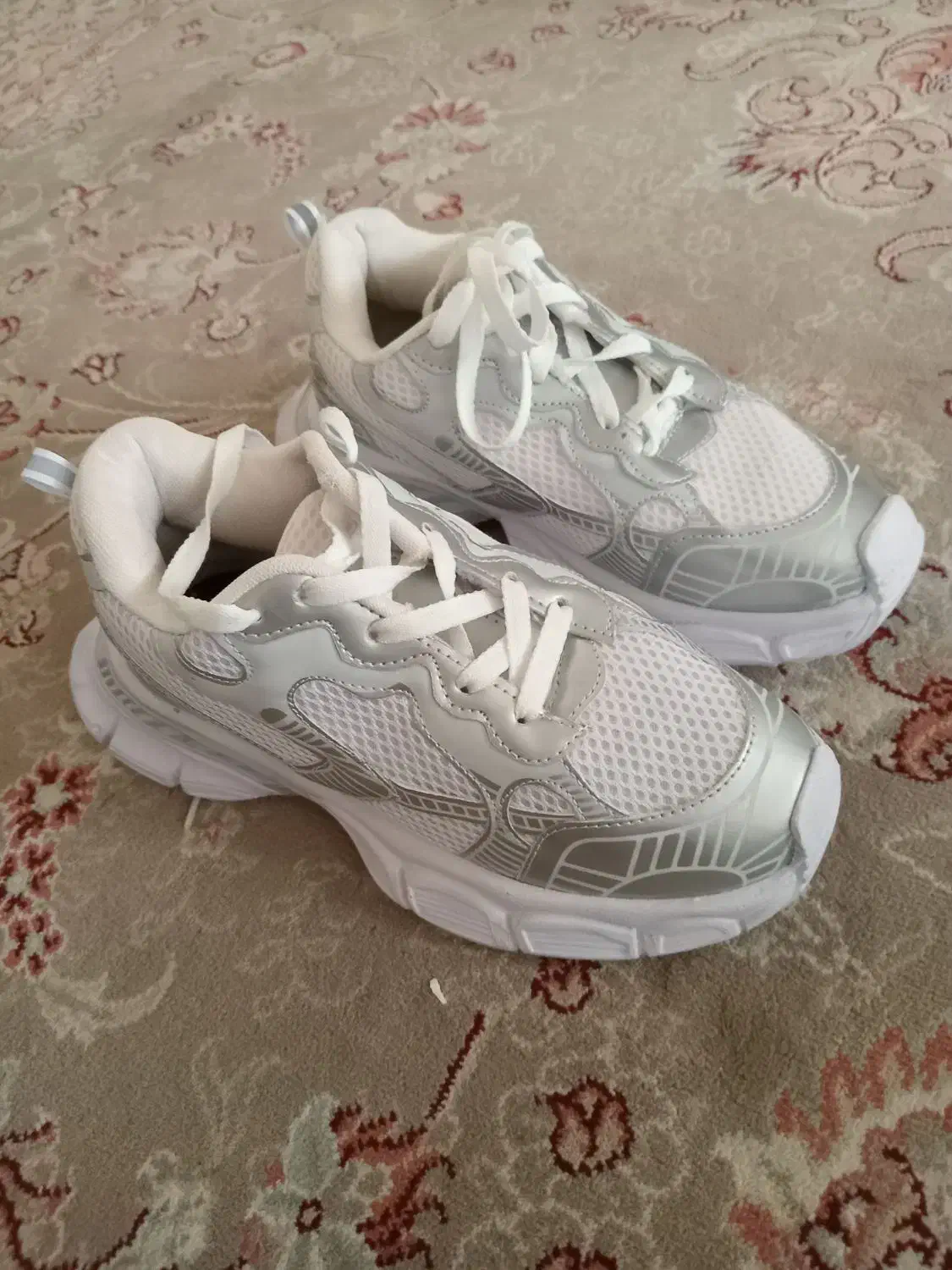 کتونی نو سایز ۳۹.۳۸|کیف، کفش، کمربند|قم, نخودی|دیوار