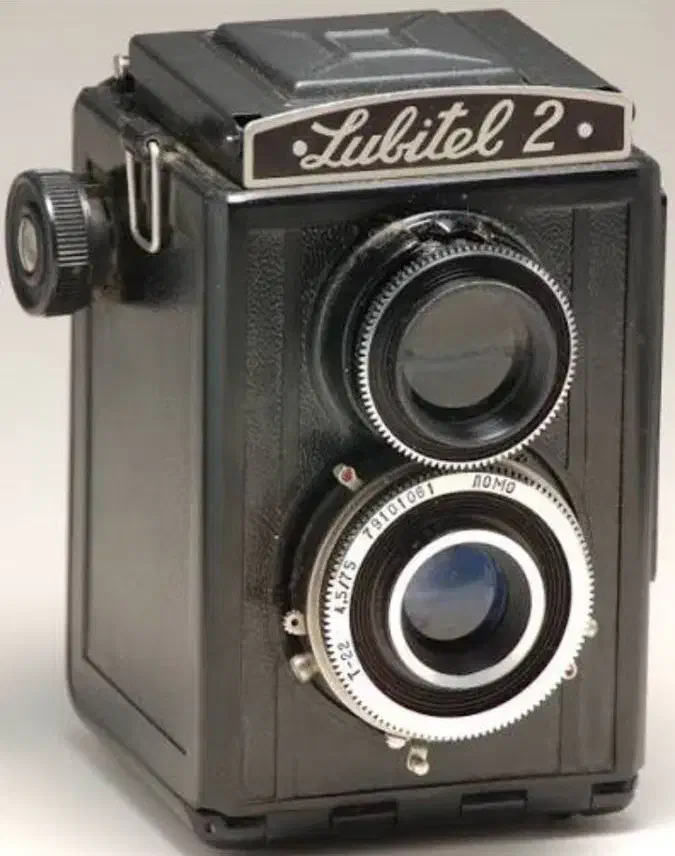 دوربین عکاسی لوبیتل ۲  Lubitel|دوربین عکاسی و فیلم‌برداری|صدرا-فارس, فاز ۱|دیوار