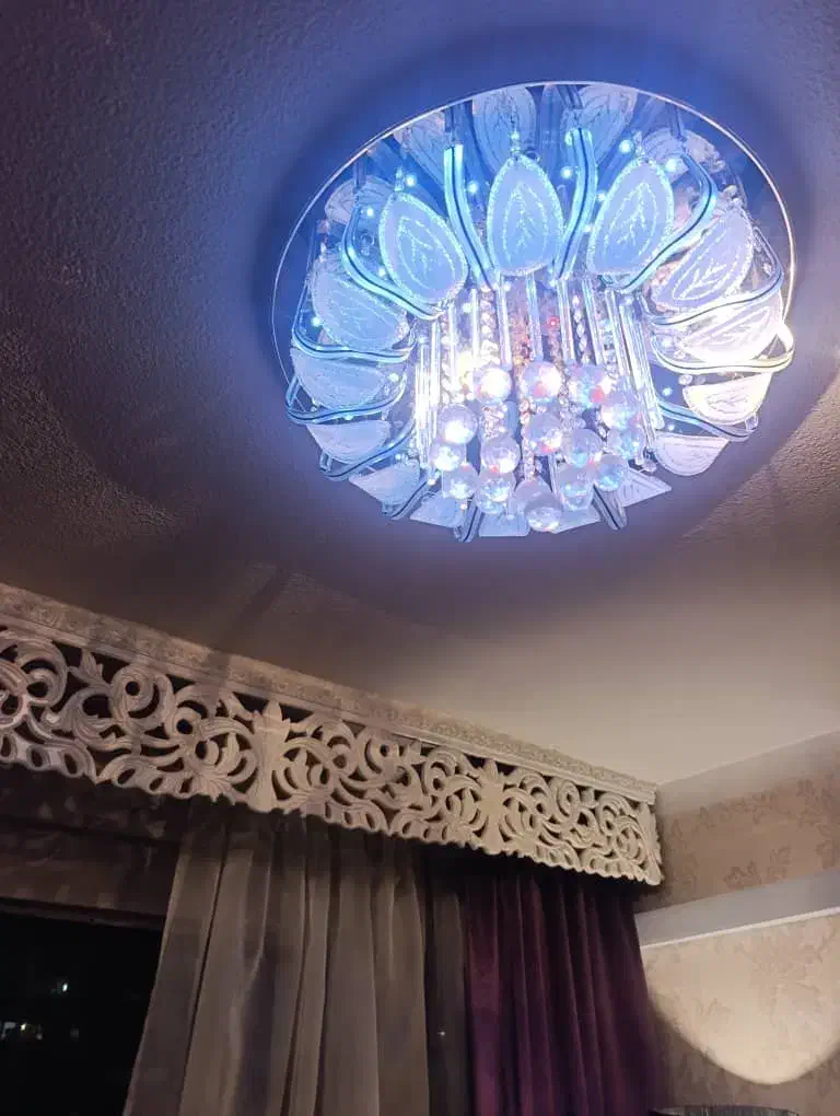 سه عدد لوستر سقفی کریستال|لوستر و چراغ آویز|پرند, فاز ۲|دیوار