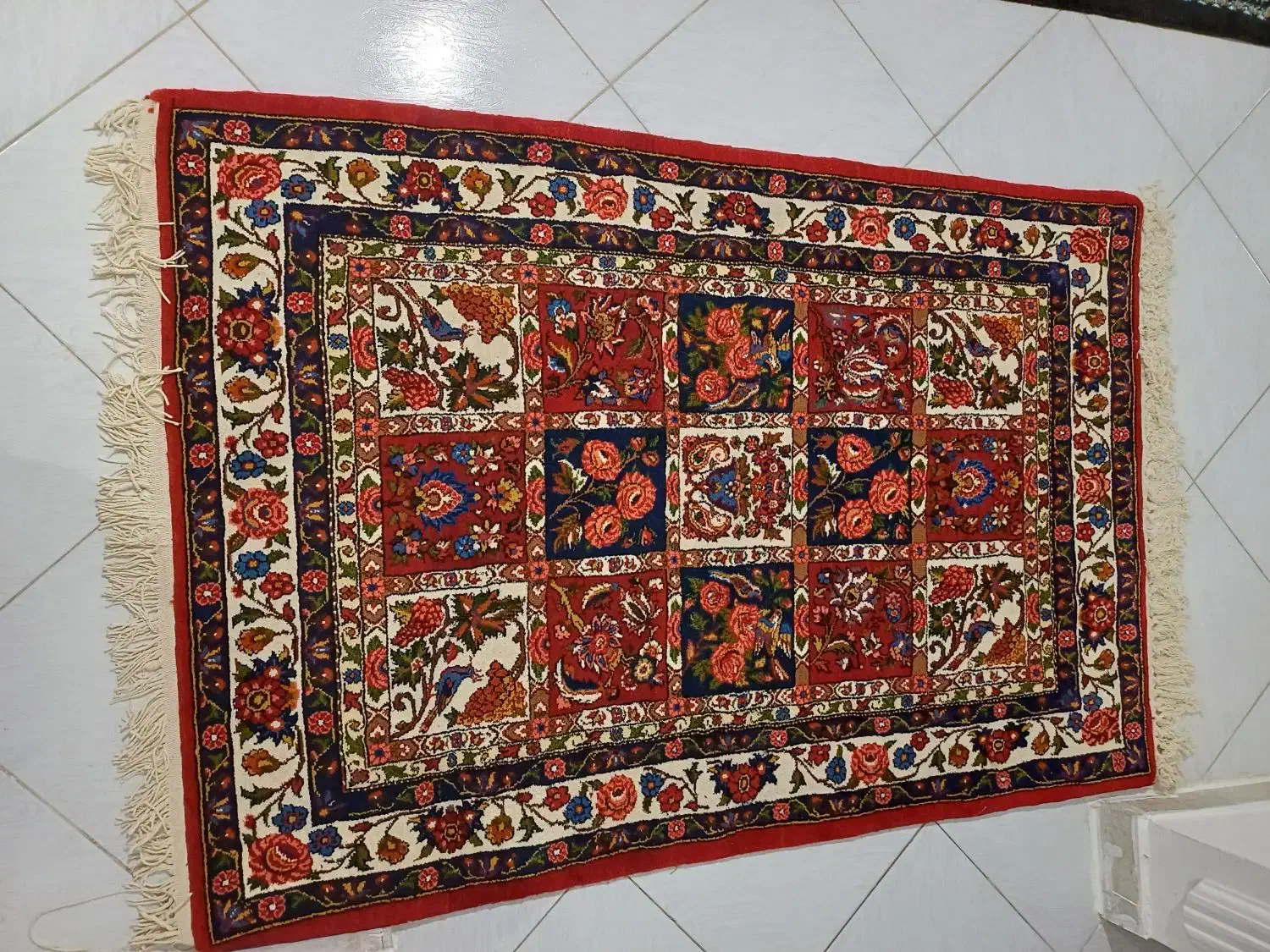 قالی دست باف بختیاری|فرش|رشت, پیرسرا|دیوار